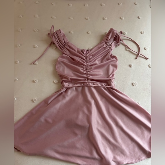 Pink Ruched Dress - Picture 2 of 4